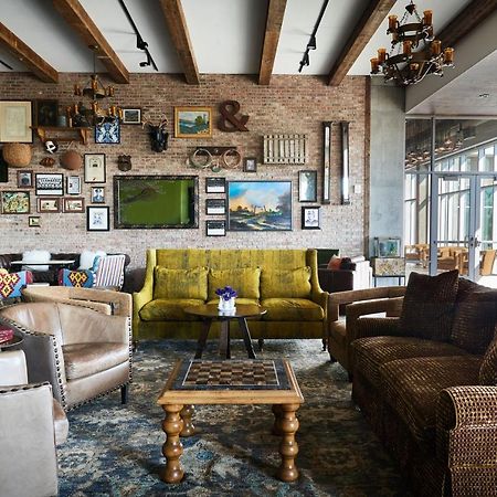 The Stella Hotel, Autograph Collection Bryan Extérieur photo